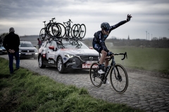 Enzo Leijnse (NED/Development Team DSM) in need of assistence

54th Le Samyn 2022 (BEL)
One day race from Quaregnon to Dour (209km)

©kramon